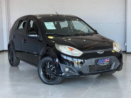 FORD FIESTA 1.6 ROCAM SE 8V FLEX 4P MANUAL